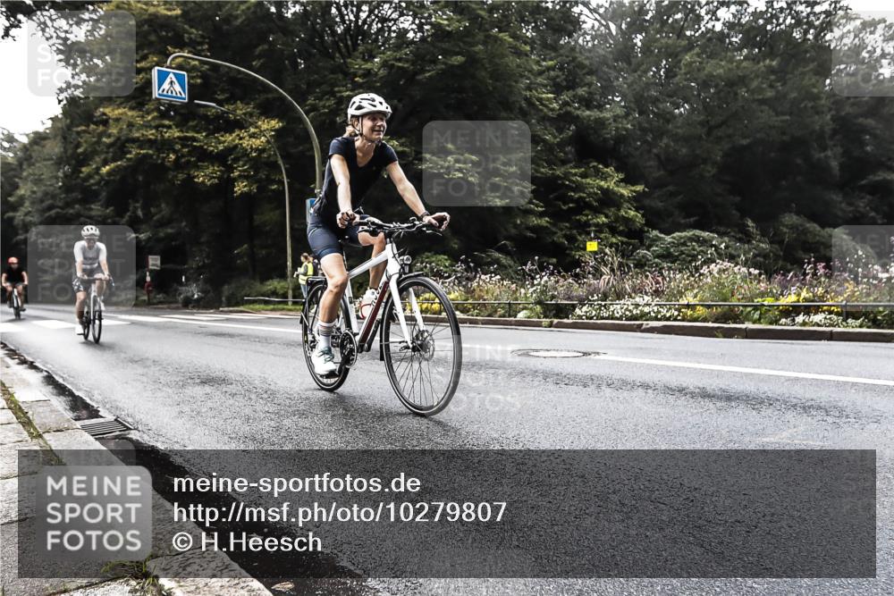 13.09.2026 - Stadtparktriathlon H.Heesch http://msf.ph/oto/10279807 13.09.2026 10:29:52 Radfahren 237, 353, 410, 462 meine-sportfotos.de