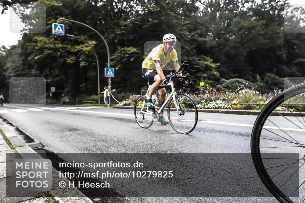 13.09.2026 - Stadtparktriathlon H.Heesch http://msf.ph/oto/10279825 13.09.2026 10:30:16 Radfahren 294, 299 meine-sportfotos.de
