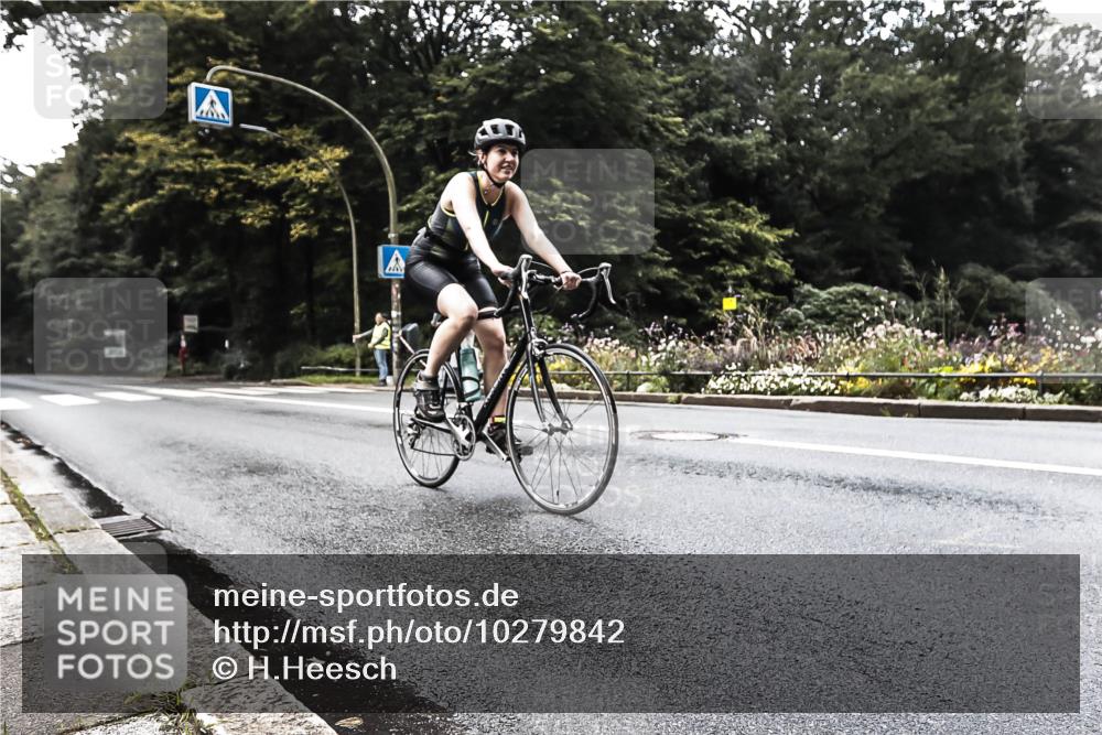 13.09.2026 - Stadtparktriathlon H.Heesch http://msf.ph/oto/10279842 13.09.2026 10:30:36 Radfahren 363, 413 meine-sportfotos.de