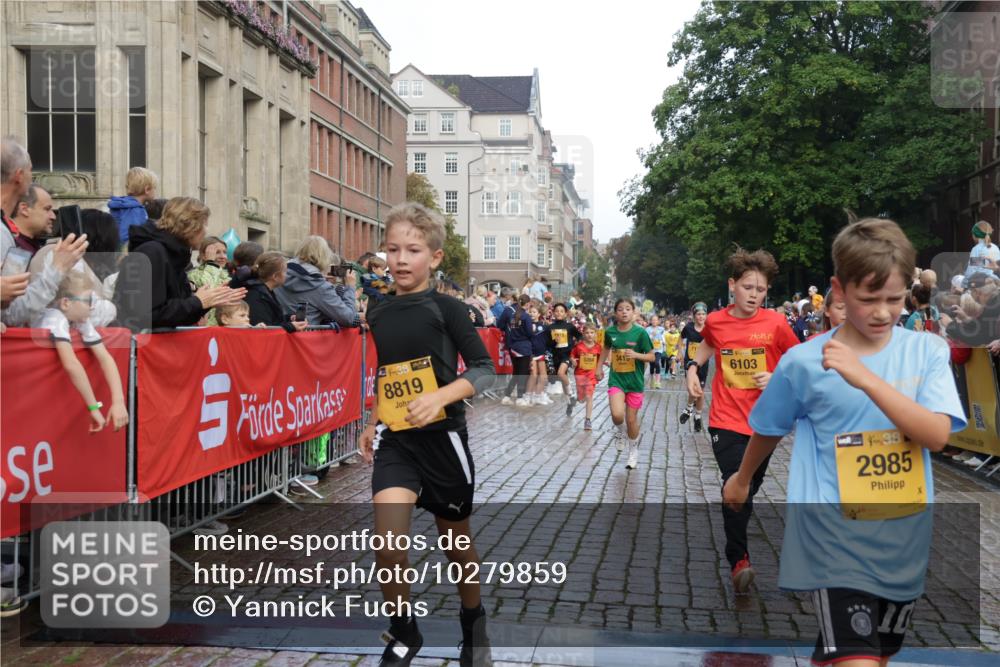 13.09.2026 - Kiel Lauf Yannick Fuchs http://msf.ph/oto/10279859 13.09.2026 08:53:00 Ziel 237, 1263, 4756, 5147, 5149, 5373, 5405, 6210, 6579, 7085, 7611, 8018, 8510, 10024, 10627, 10991, 11706, 12488, 1799, 2402, 2609, 2613, 3782, 4158, 4668, 5075, 5121, 5334, 5405, 6283, 7025, 7423, 7881, 7894, 8745, 10396, 10414, 10779, 11248, 12397, 12454, 12460, 1919, 2985, 3316, 3419, 4060, 5342, 5436, 6103, 7170, 7875, 8095, 8541, 8601, 8819, 10390, 1647, 1809, 6517, 7881, 9381 meine-sportfotos.de