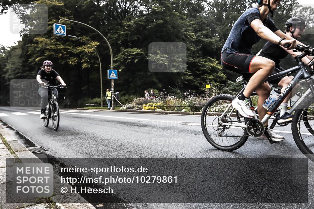 13.09.2026 - Stadtparktriathlon H.Heesch http://msf.ph/oto/10279861 13.09.2026 10:30:57 Radfahren 307, 357, 422, 428, 457 meine-sportfotos.de