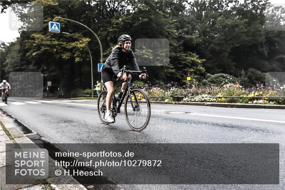 13.09.2026 - Stadtparktriathlon H.Heesch http://msf.ph/oto/10279872 13.09.2026 10:31:13 Radfahren 252, 296, 326 meine-sportfotos.de