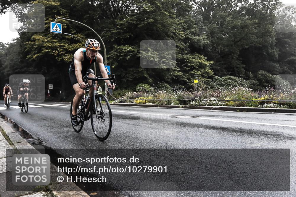 13.09.2026 - Stadtparktriathlon H.Heesch http://msf.ph/oto/10279901 13.09.2026 09:07:27 Radfahren 10, 20, 106, 198, 201 meine-sportfotos.de