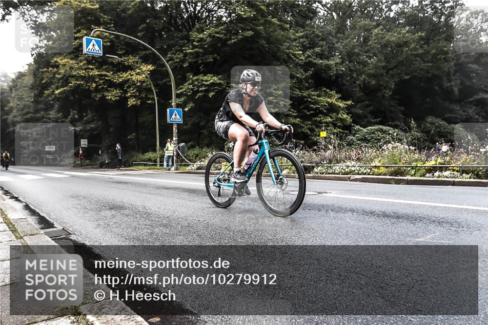13.09.2026 - Stadtparktriathlon H.Heesch http://msf.ph/oto/10279912 13.09.2026 10:32:24 Radfahren 404, 431 meine-sportfotos.de