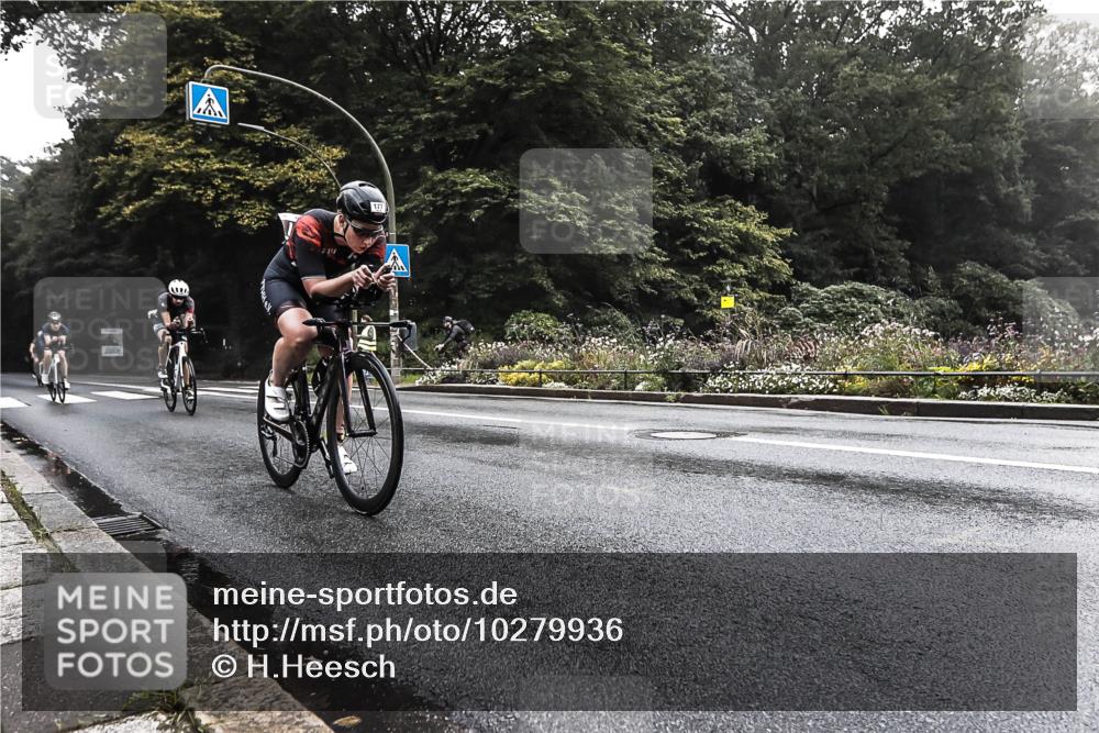 13.09.2026 - Stadtparktriathlon H.Heesch http://msf.ph/oto/10279936 13.09.2026 09:07:45 Radfahren 9, 75, 88, 89, 142, 177, 203 meine-sportfotos.de
