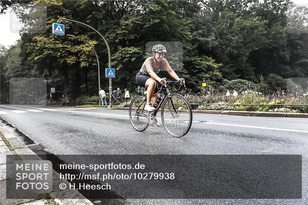 13.09.2026 - Stadtparktriathlon H.Heesch http://msf.ph/oto/10279938 13.09.2026 10:33:03 Radfahren 248, 348 meine-sportfotos.de