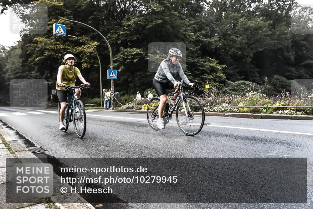 13.09.2026 - Stadtparktriathlon H.Heesch http://msf.ph/oto/10279945 13.09.2026 10:33:14 Radfahren 230, 408, 509 meine-sportfotos.de