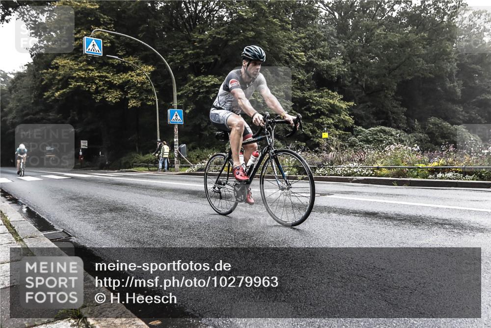 13.09.2026 - Stadtparktriathlon H.Heesch http://msf.ph/oto/10279963 13.09.2026 09:08:03 Radfahren 97, 125, 184 meine-sportfotos.de