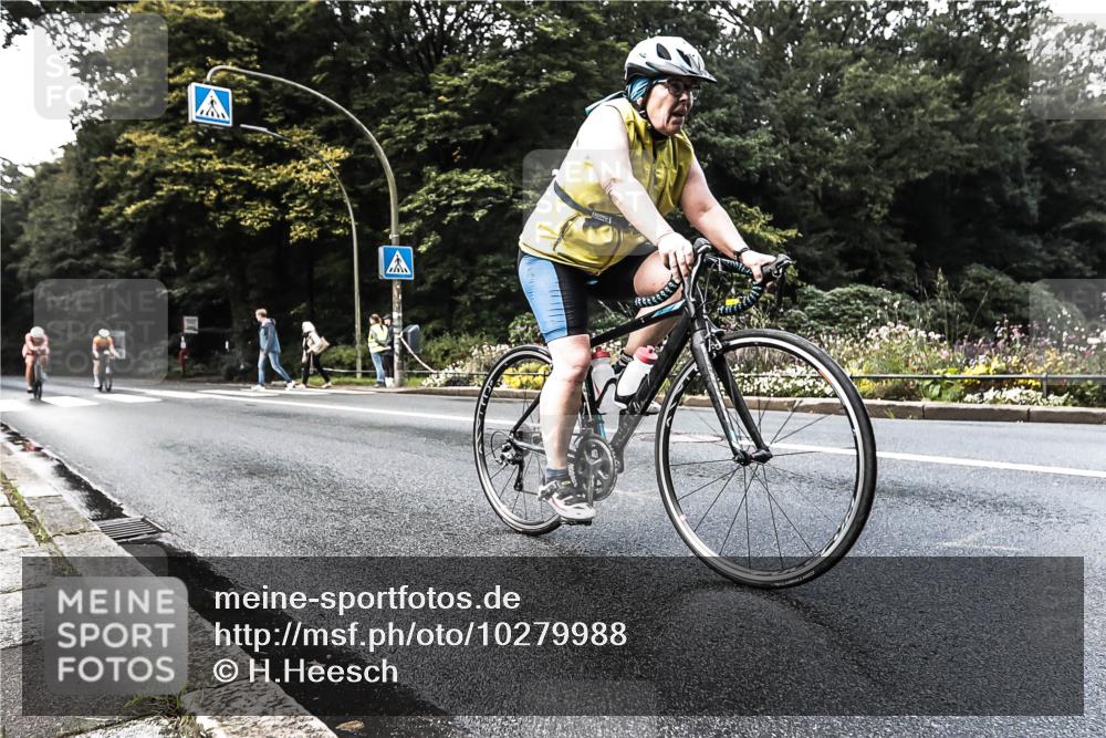 13.09.2026 - Stadtparktriathlon H.Heesch http://msf.ph/oto/10279988 13.09.2026 10:34:19 Radfahren 359, 447, 777 meine-sportfotos.de