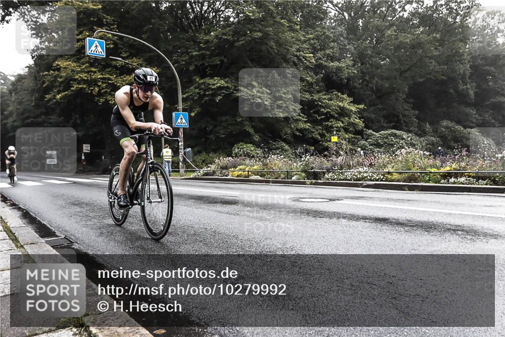 13.09.2026 - Stadtparktriathlon H.Heesch http://msf.ph/oto/10279992 13.09.2026 09:08:16 Radfahren 23, 49, 64, 147 meine-sportfotos.de