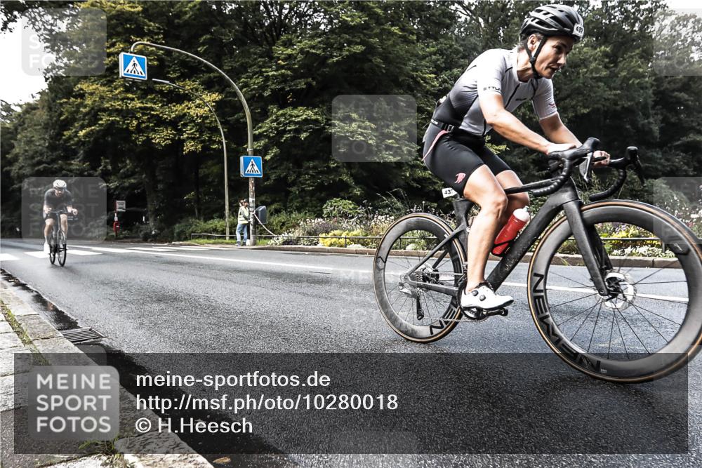 13.09.2026 - Stadtparktriathlon H.Heesch http://msf.ph/oto/10280018 13.09.2026 10:35:20 Radfahren 437, 513 meine-sportfotos.de