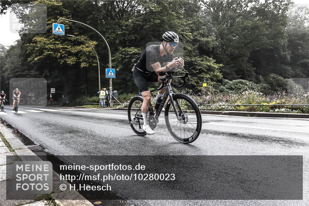 13.09.2026 - Stadtparktriathlon H.Heesch http://msf.ph/oto/10280023 13.09.2026 09:08:31 Radfahren 120, 128, 160 meine-sportfotos.de