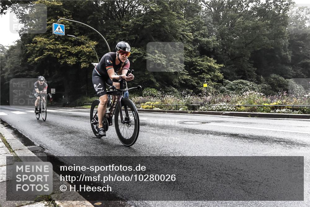 13.09.2026 - Stadtparktriathlon H.Heesch http://msf.ph/oto/10280026 13.09.2026 09:08:32 Radfahren 120, 128, 160 meine-sportfotos.de