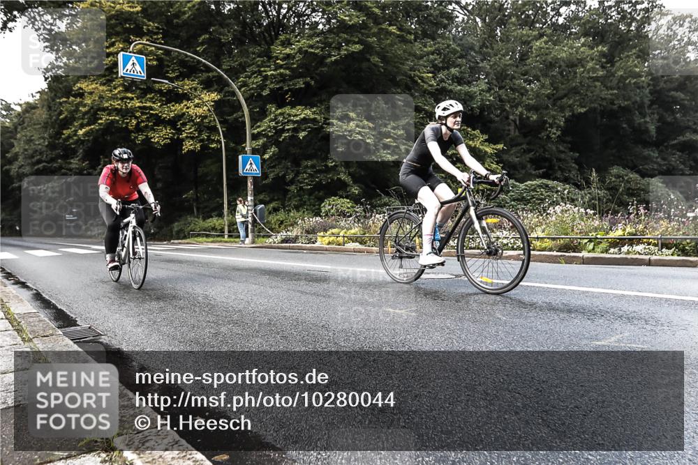 13.09.2026 - Stadtparktriathlon H.Heesch http://msf.ph/oto/10280044 13.09.2026 10:36:02 Radfahren 281, 292, 459 meine-sportfotos.de