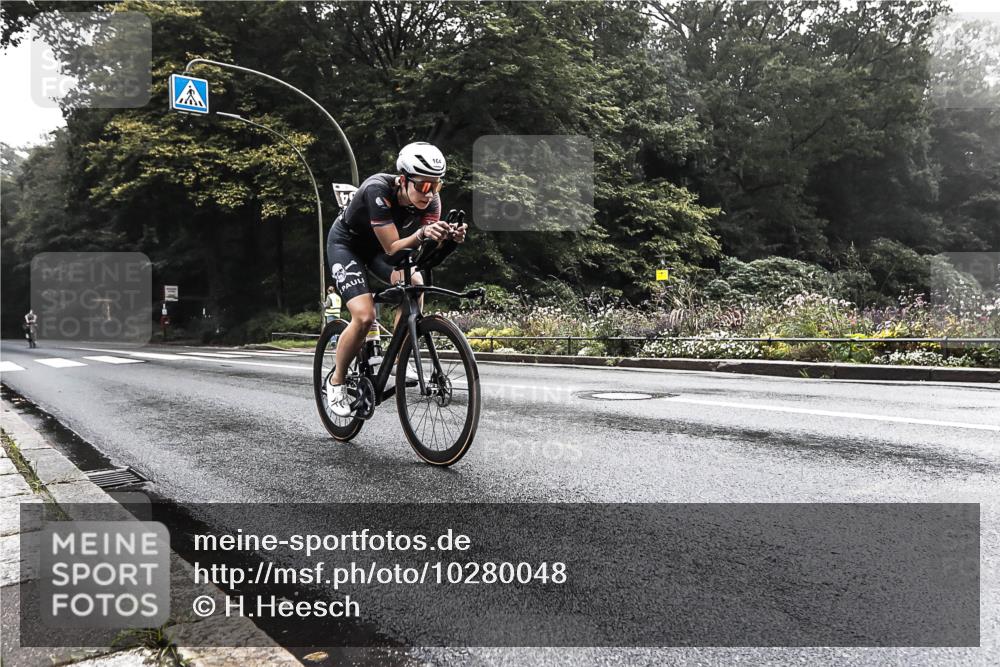 13.09.2026 - Stadtparktriathlon H.Heesch http://msf.ph/oto/10280048 13.09.2026 09:08:56 Radfahren 24, 29, 39, 164 meine-sportfotos.de