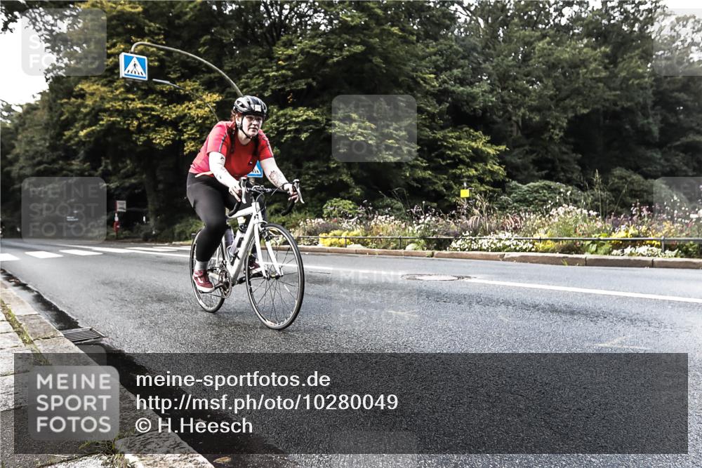 13.09.2026 - Stadtparktriathlon H.Heesch http://msf.ph/oto/10280049 13.09.2026 10:36:02 Radfahren 281, 292, 459 meine-sportfotos.de