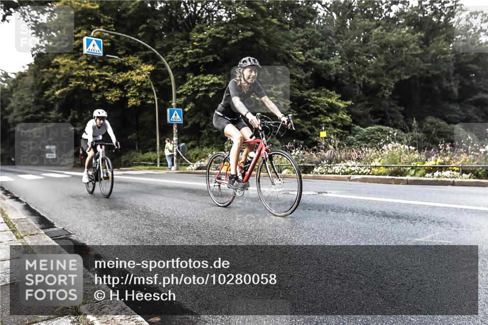 13.09.2026 - Stadtparktriathlon H.Heesch http://msf.ph/oto/10280058 13.09.2026 10:36:10 Radfahren 389, 430, 443, 454 meine-sportfotos.de