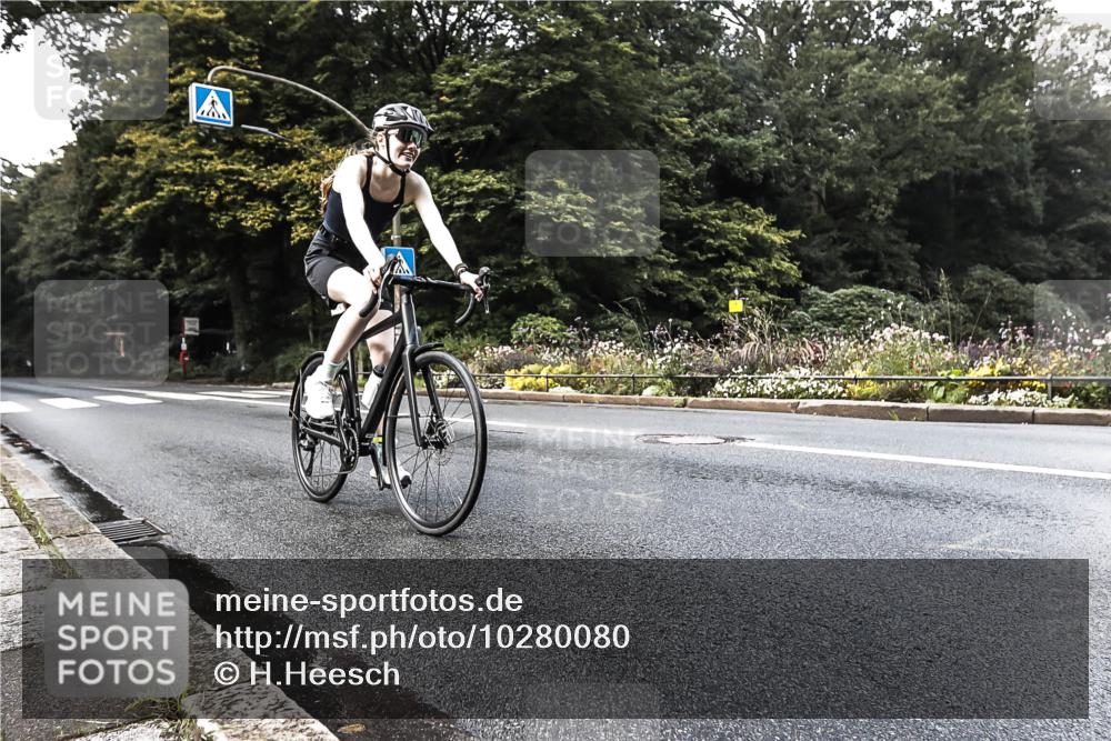 13.09.2026 - Stadtparktriathlon H.Heesch http://msf.ph/oto/10280080 13.09.2026 10:36:37 Radfahren 347, 361, 479 meine-sportfotos.de