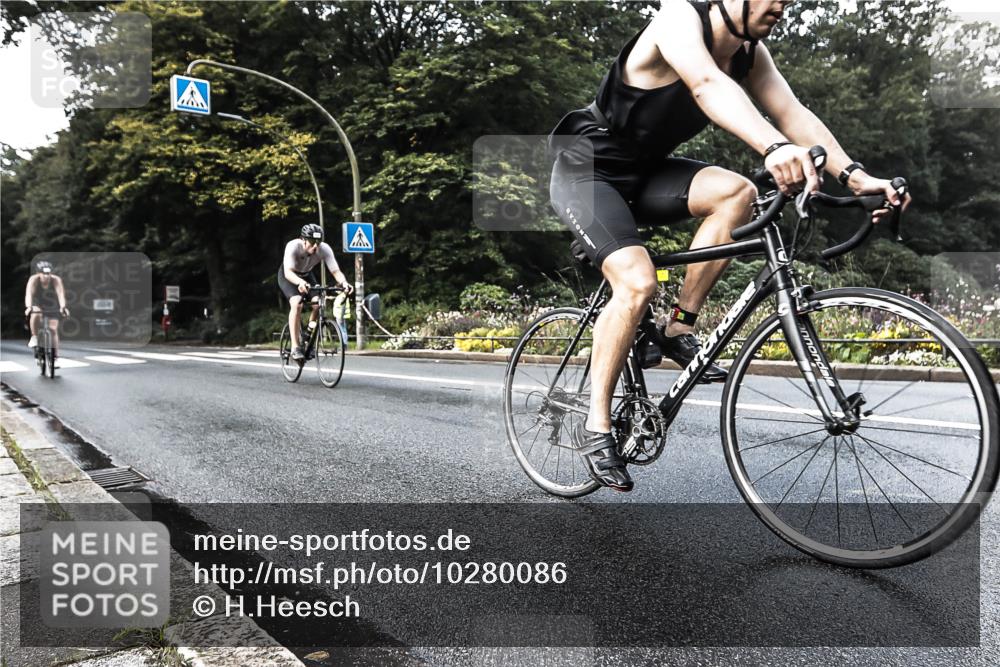 13.09.2026 - Stadtparktriathlon H.Heesch http://msf.ph/oto/10280086 13.09.2026 10:36:50 Radfahren 434, 488, 528 meine-sportfotos.de