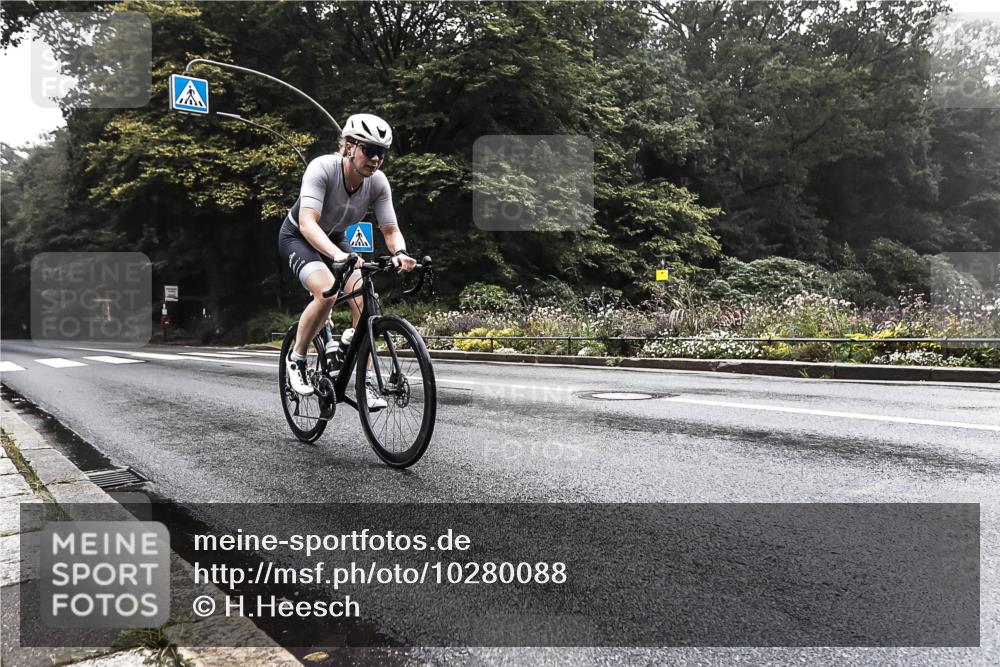 13.09.2026 - Stadtparktriathlon H.Heesch http://msf.ph/oto/10280088 13.09.2026 09:09:23 Radfahren 19, 176, 189 meine-sportfotos.de