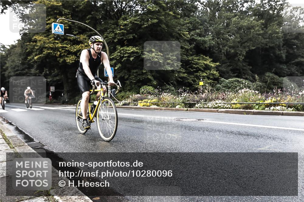 13.09.2026 - Stadtparktriathlon H.Heesch http://msf.ph/oto/10280096 13.09.2026 10:36:56 Radfahren 346, 382, 439, 575 meine-sportfotos.de