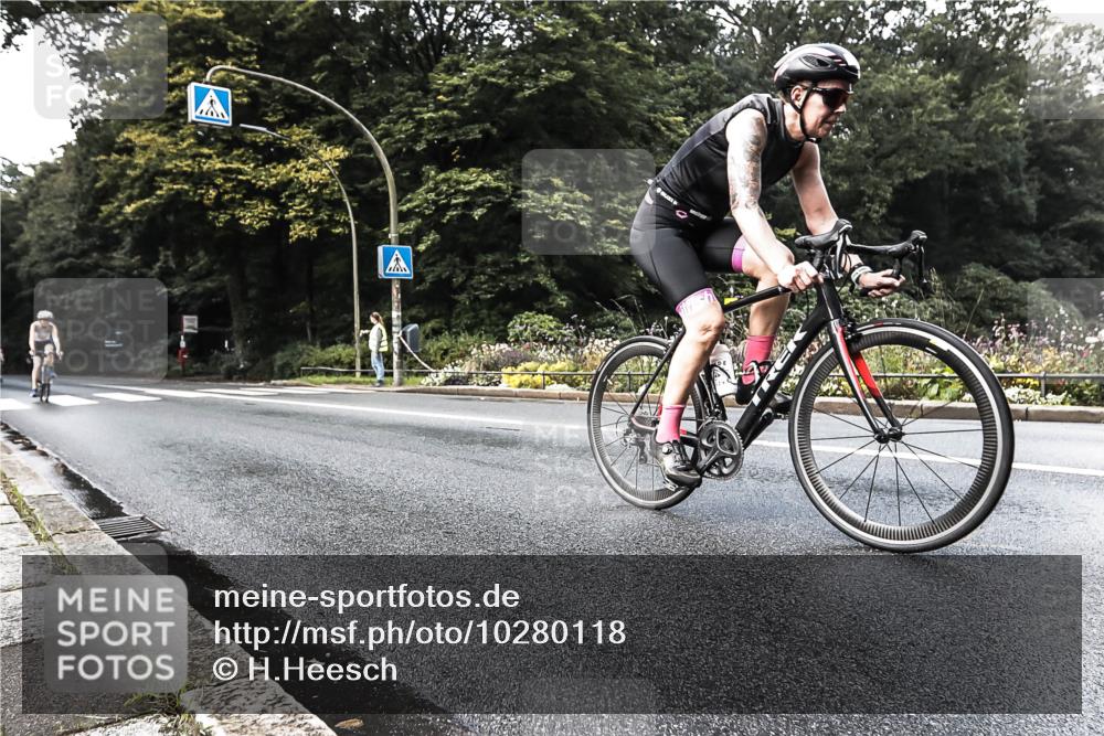 13.09.2026 - Stadtparktriathlon H.Heesch http://msf.ph/oto/10280118 13.09.2026 10:37:12 Radfahren 354, 406 meine-sportfotos.de