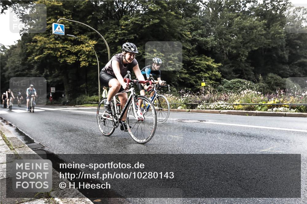 13.09.2026 - Stadtparktriathlon H.Heesch http://msf.ph/oto/10280143 13.09.2026 10:37:20 Radfahren 385, 394, 398, 419, 452, 460, 499, 536, 582 meine-sportfotos.de