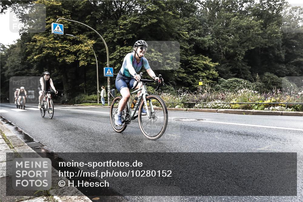 13.09.2026 - Stadtparktriathlon H.Heesch http://msf.ph/oto/10280152 13.09.2026 10:37:22 Radfahren 377, 394, 419, 433, 452, 460, 499, 544, 582 meine-sportfotos.de