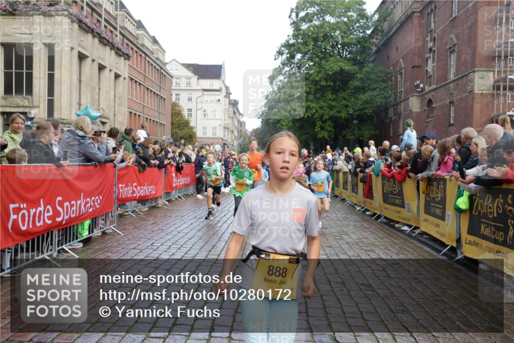 13.09.2026 - Kiel Lauf Yannick Fuchs http://msf.ph/oto/10280172 13.09.2026 08:53:22 Ziel 347, 1919, 2570, 2614, 2743, 2985, 3316, 3328, 3419, 4060, 4291, 5284, 5344, 5436, 6103, 6846, 6894, 6979, 7170, 7875, 8095, 8541, 8819, 8947, 9410, 11455, 12168, 237, 1263, 2402, 2609, 4060, 4756, 5147, 5149, 5342, 5373, 5405, 5436, 6210, 6283, 6579, 7025, 7085, 7423, 7611, 8018, 8510, 8601, 10024, 10390, 10627, 10991, 11248, 11706, 12397, 12454, 12488, 888, 1149, 1159, 2016, 3210, 5120, 5177, 5455, 6004, 7240, 7635, 8024, 8525, 8671, 8857, 8968, 9816, 10122, 10997, 5405 meine-sportfotos.de