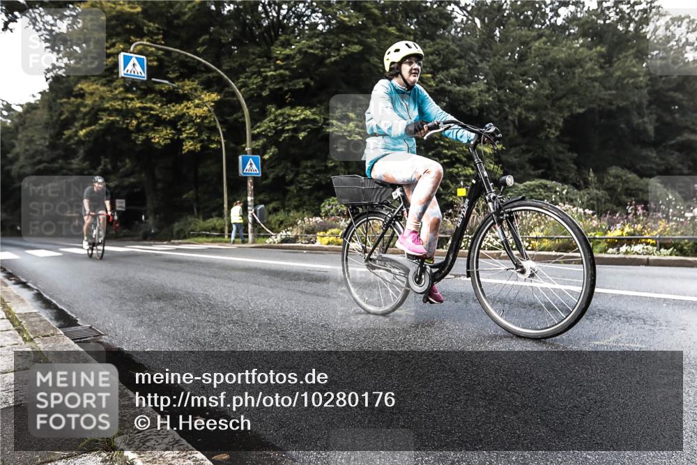 13.09.2026 - Stadtparktriathlon H.Heesch http://msf.ph/oto/10280176 13.09.2026 10:37:31 Radfahren 343, 429, 494, 529 meine-sportfotos.de