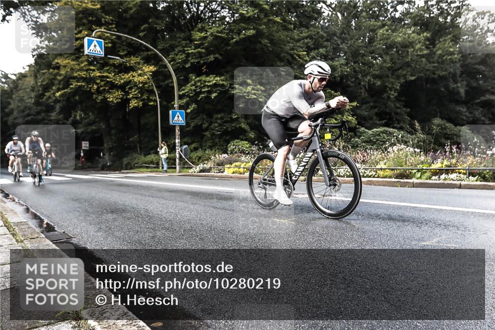 13.09.2026 - Stadtparktriathlon H.Heesch http://msf.ph/oto/10280219 13.09.2026 10:38:00 Radfahren 378, 451, 483, 553, 571, 584 meine-sportfotos.de