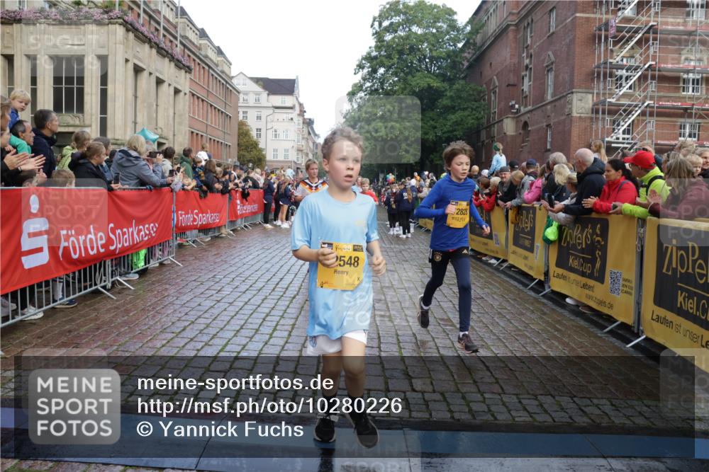 13.09.2026 - Kiel Lauf Yannick Fuchs http://msf.ph/oto/10280226 13.09.2026 08:53:25 Ziel 347, 1159, 1919, 2570, 2614, 2743, 2985, 3210, 3316, 3328, 3419, 4291, 5284, 5344, 6103, 6846, 6894, 6979, 7170, 7240, 7635, 7875, 8095, 8541, 8819, 8857, 8947, 9410, 10122, 11185, 11455, 12168, 237, 1263, 2985, 3316, 4060, 4756, 5147, 5149, 5342, 5373, 5405, 5436, 6210, 6579, 7085, 7611, 8018, 8510, 8601, 10024, 10390, 10627, 10991, 11706, 12488, 888, 1149, 1332, 2016, 2447, 5120, 5177, 5455, 6004, 6702, 8024, 8525, 8671, 8968, 9816, 10997, 5147, 5405, 6210, 12488 meine-sportfotos.de