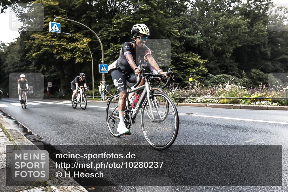 13.09.2026 - Stadtparktriathlon H.Heesch http://msf.ph/oto/10280237 13.09.2026 10:38:17 Radfahren 353, 358, 392, 464 meine-sportfotos.de