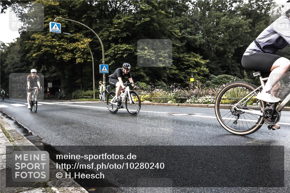 13.09.2026 - Stadtparktriathlon H.Heesch http://msf.ph/oto/10280240 13.09.2026 10:38:17 Radfahren 353, 358, 392, 464 meine-sportfotos.de