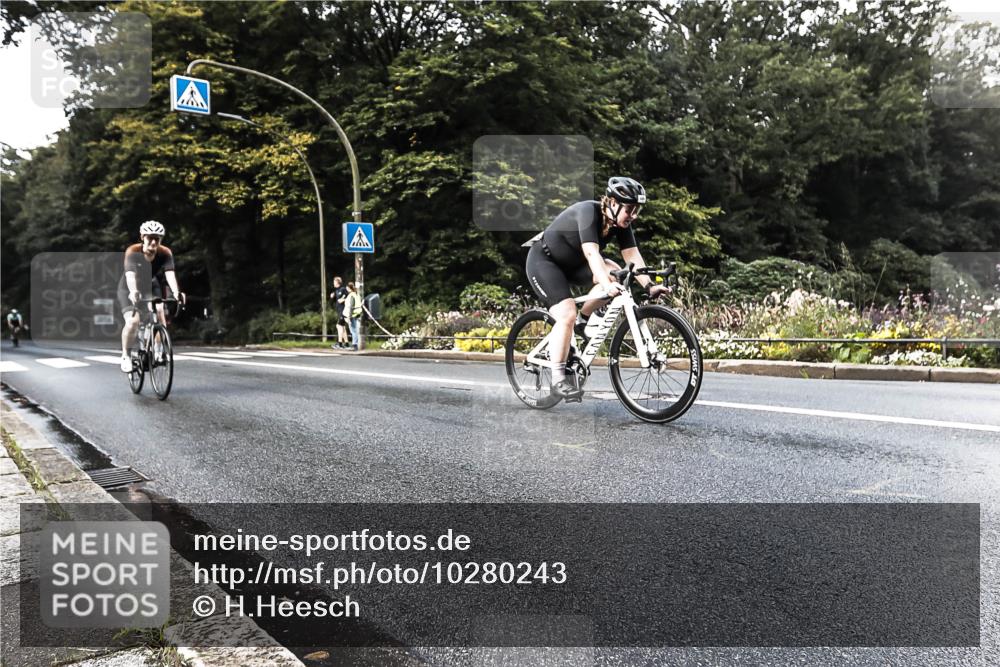 13.09.2026 - Stadtparktriathlon H.Heesch http://msf.ph/oto/10280243 13.09.2026 10:38:17 Radfahren 353, 358, 392, 464 meine-sportfotos.de