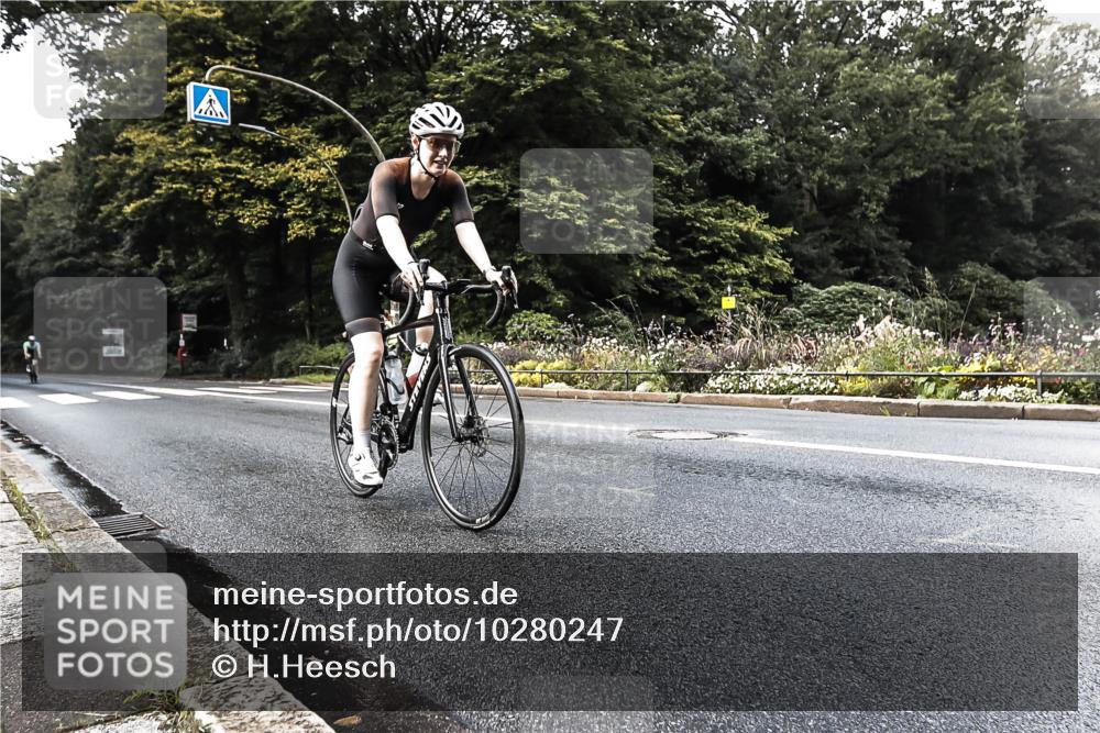13.09.2026 - Stadtparktriathlon H.Heesch http://msf.ph/oto/10280247 13.09.2026 10:38:18 Radfahren 353, 358, 392, 464, 490 meine-sportfotos.de