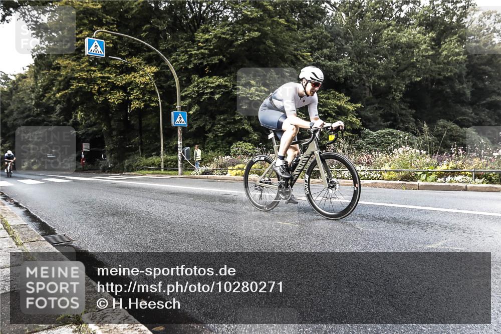 13.09.2026 - Stadtparktriathlon H.Heesch http://msf.ph/oto/10280271 13.09.2026 10:38:54 Radfahren 462, 486, 523, 543, 550 meine-sportfotos.de