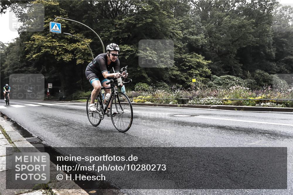 13.09.2026 - Stadtparktriathlon H.Heesch http://msf.ph/oto/10280273 13.09.2026 09:11:23 Radfahren 12, 26, 139, 145, 185 meine-sportfotos.de