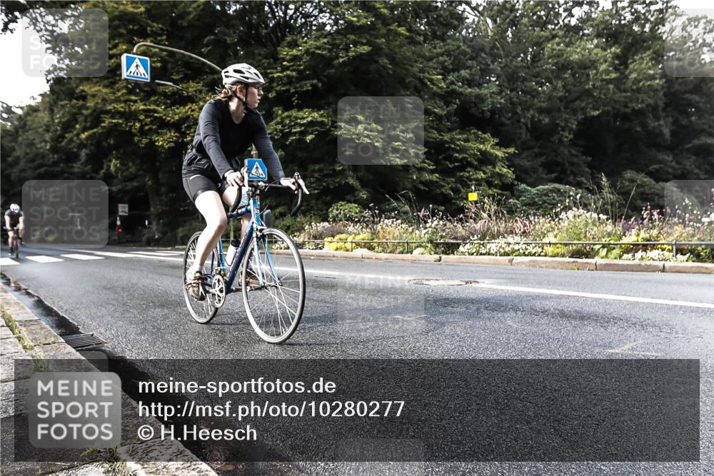 13.09.2026 - Stadtparktriathlon H.Heesch http://msf.ph/oto/10280277 13.09.2026 10:39:00 Radfahren 390, 400, 509, 573 meine-sportfotos.de