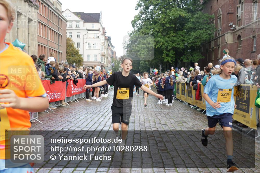 13.09.2026 - Kiel Lauf Yannick Fuchs http://msf.ph/oto/10280288 13.09.2026 08:53:31 Ziel 347, 1159, 2016, 2570, 2614, 2743, 3210, 3328, 4291, 5177, 5284, 5344, 5455, 6846, 6894, 6979, 7240, 7635, 8857, 8947, 9410, 10122, 11185, 11455, 11830, 12168, 237, 1263, 1919, 2743, 2985, 3316, 3419, 4060, 4756, 5149, 5342, 5373, 5436, 6103, 6579, 7085, 7170, 7875, 8018, 8095, 8510, 8541, 8601, 8819, 10390, 10627, 11706, 888, 1149, 1332, 2447, 3234, 4607, 5120, 6004, 6267, 6628, 6702, 8024, 8525, 8671, 8968, 9816, 10997, 5147, 5405, 6210, 10024, 12488 meine-sportfotos.de