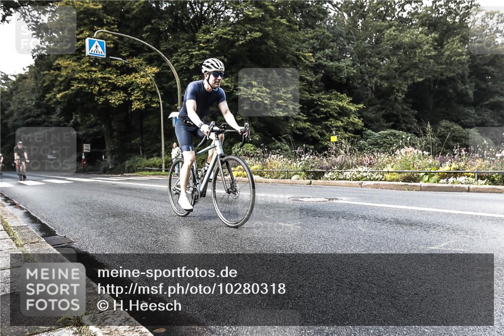 13.09.2026 - Stadtparktriathlon H.Heesch http://msf.ph/oto/10280318 13.09.2026 10:39:32 Radfahren 413, 468, 470, 506, 522 meine-sportfotos.de