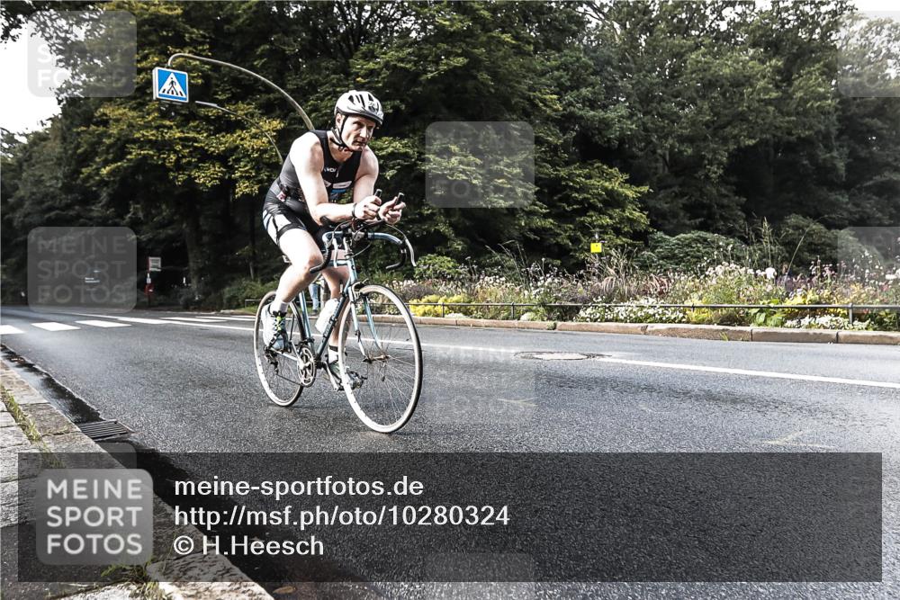 13.09.2026 - Stadtparktriathlon H.Heesch http://msf.ph/oto/10280324 13.09.2026 10:39:35 Radfahren 468, 506 meine-sportfotos.de