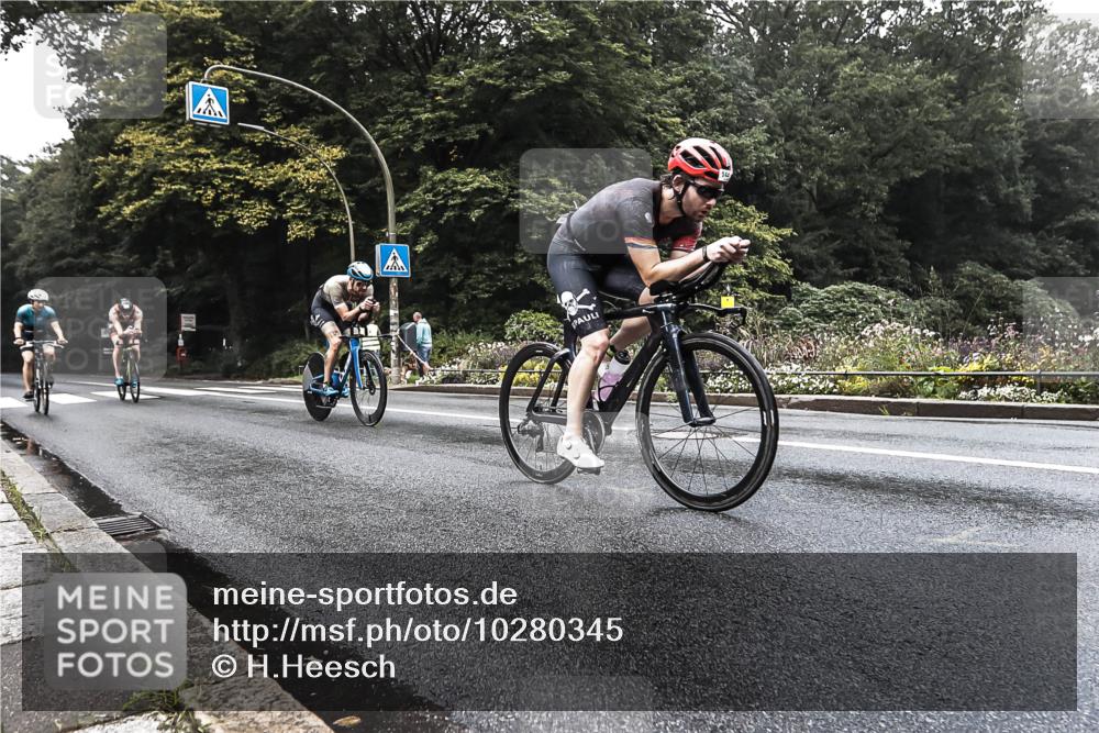 13.09.2026 - Stadtparktriathlon H.Heesch http://msf.ph/oto/10280345 13.09.2026 09:12:21 Radfahren 2, 52, 69, 144, 186 meine-sportfotos.de