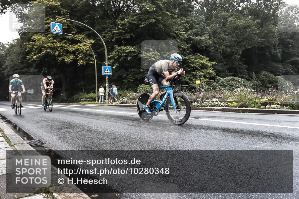 13.09.2026 - Stadtparktriathlon H.Heesch http://msf.ph/oto/10280348 13.09.2026 09:12:21 Radfahren 2, 52, 69, 144, 186 meine-sportfotos.de