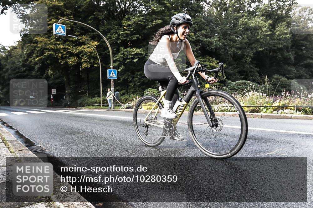 13.09.2026 - Stadtparktriathlon H.Heesch http://msf.ph/oto/10280359 13.09.2026 10:40:15 Radfahren  meine-sportfotos.de