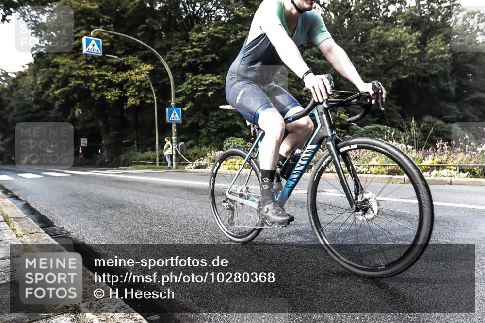 13.09.2026 - Stadtparktriathlon H.Heesch http://msf.ph/oto/10280368 13.09.2026 10:40:30 Radfahren 546 meine-sportfotos.de