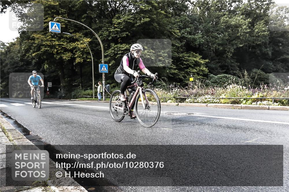 13.09.2026 - Stadtparktriathlon H.Heesch http://msf.ph/oto/10280376 13.09.2026 10:40:49 Radfahren 407, 442, 548 meine-sportfotos.de