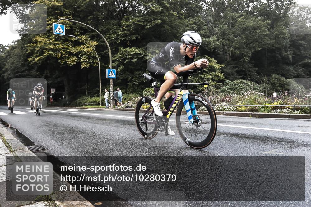 13.09.2026 - Stadtparktriathlon H.Heesch http://msf.ph/oto/10280379 13.09.2026 09:12:53 Radfahren 25, 43, 96, 121, 171 meine-sportfotos.de