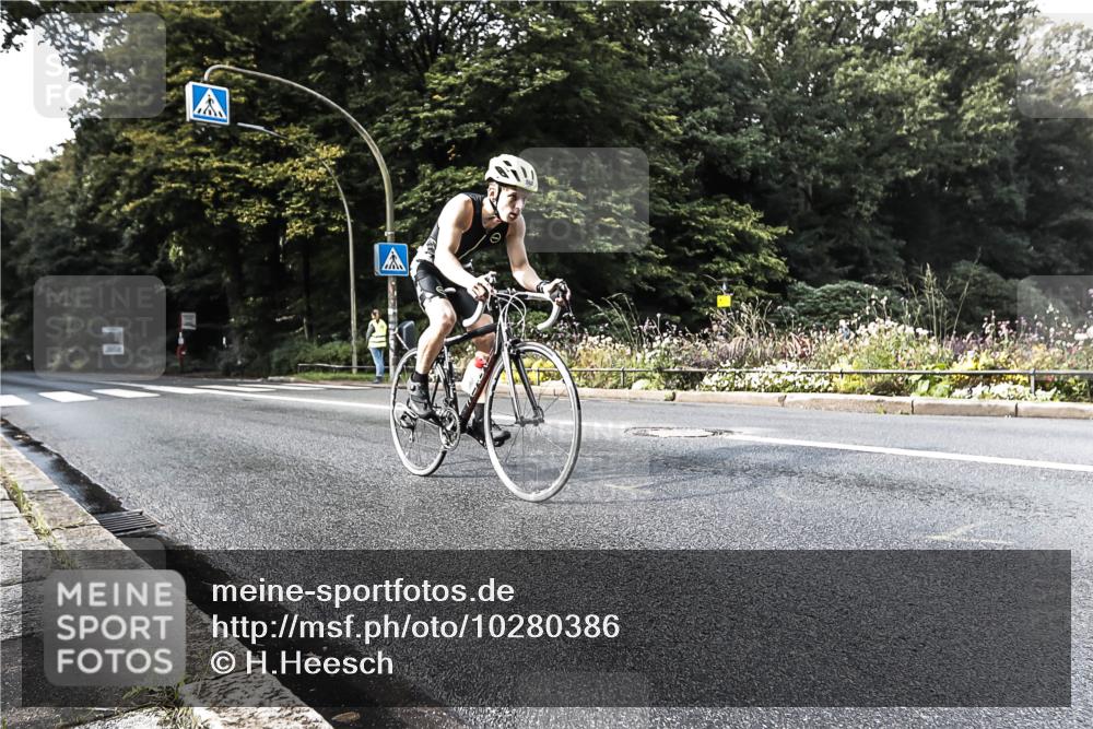 13.09.2026 - Stadtparktriathlon H.Heesch http://msf.ph/oto/10280386 13.09.2026 10:41:01 Radfahren 476, 560 meine-sportfotos.de