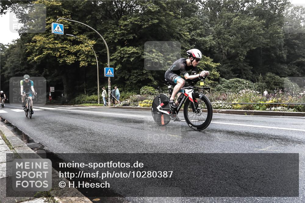 13.09.2026 - Stadtparktriathlon H.Heesch http://msf.ph/oto/10280387 13.09.2026 09:12:54 Radfahren 25, 43, 96, 121, 171 meine-sportfotos.de